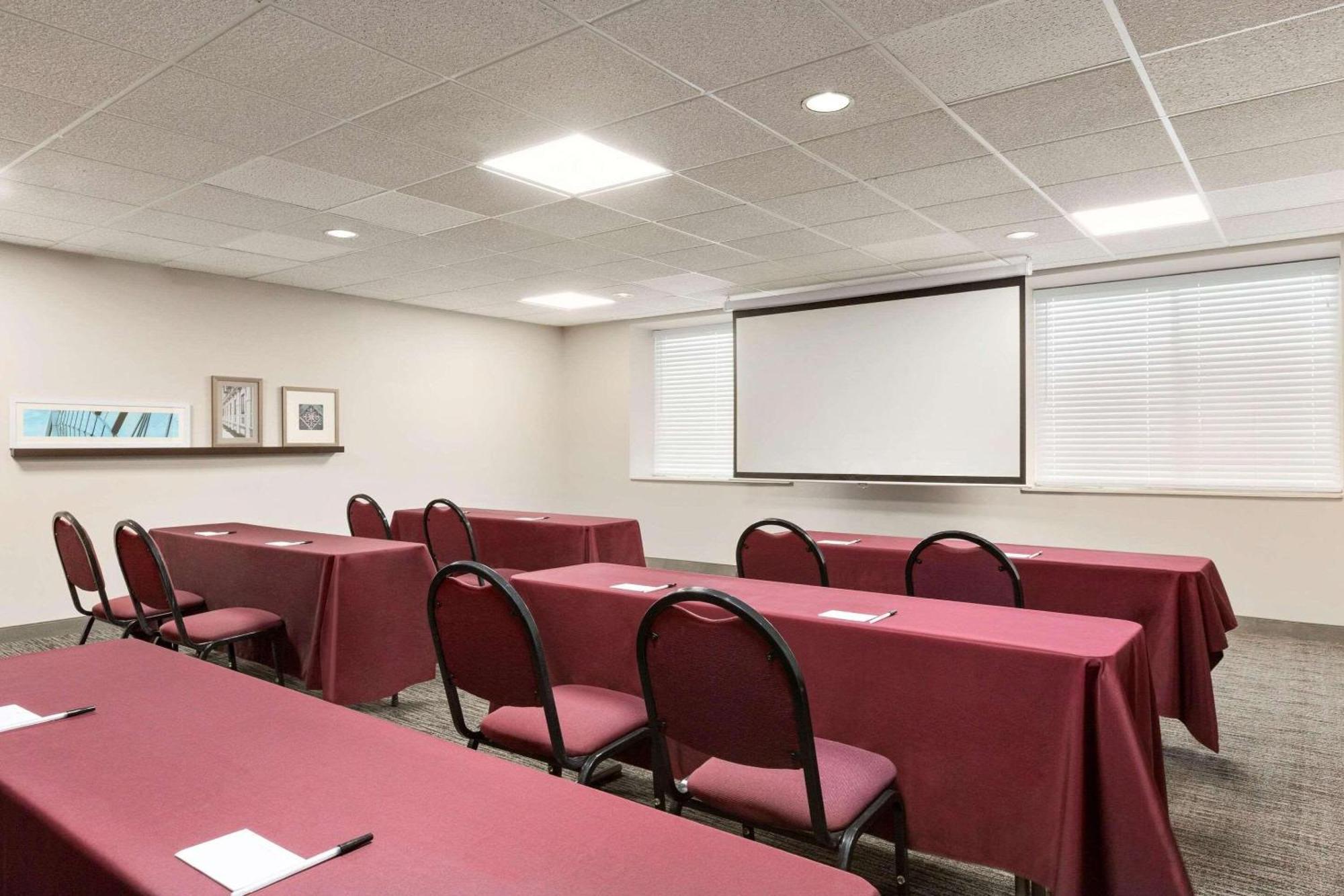 Country Inn & Suites By Radisson, Fort Worth West L-30 Nas Jrb Екстериор снимка