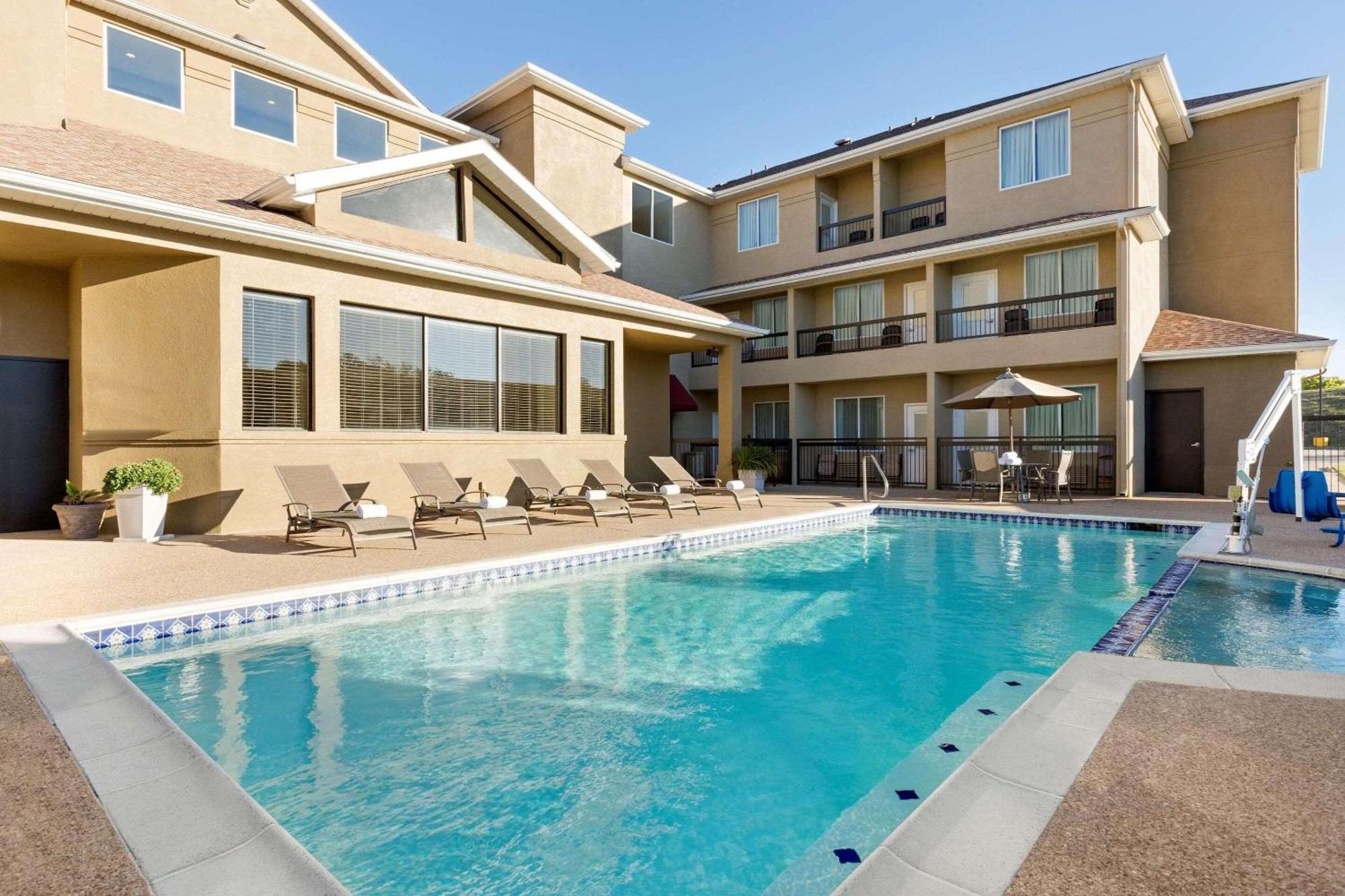 Country Inn & Suites By Radisson, Fort Worth West L-30 Nas Jrb Екстериор снимка
