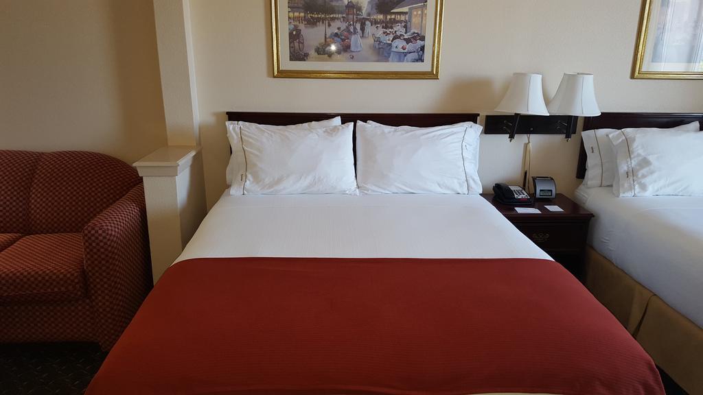 Country Inn & Suites By Radisson, Fort Worth West L-30 Nas Jrb Екстериор снимка